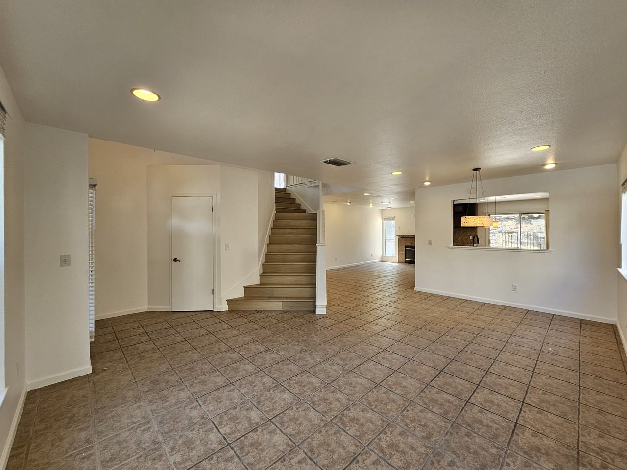 4048 Monte Verde Dr #NA - Photo 2 of 39