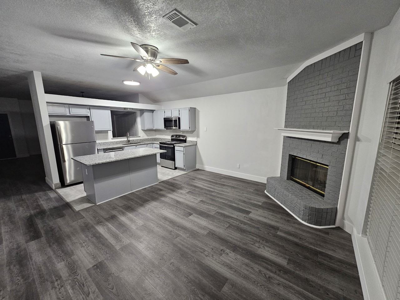 919 Crestwood Dr #NA - Photo 2 of 20