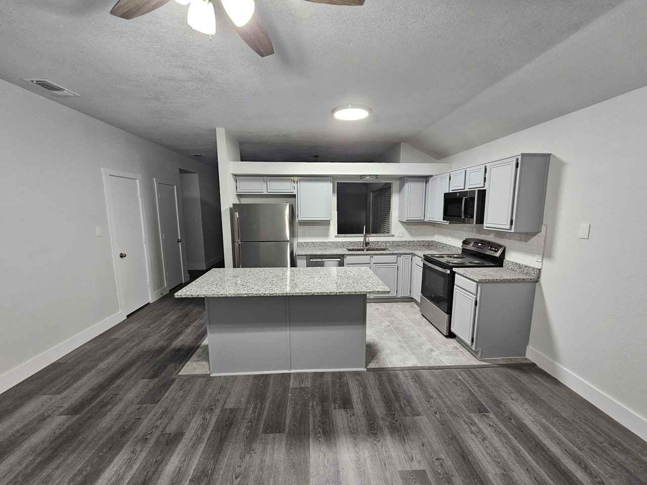 919 Crestwood Dr #NA - Photo 3 of 20