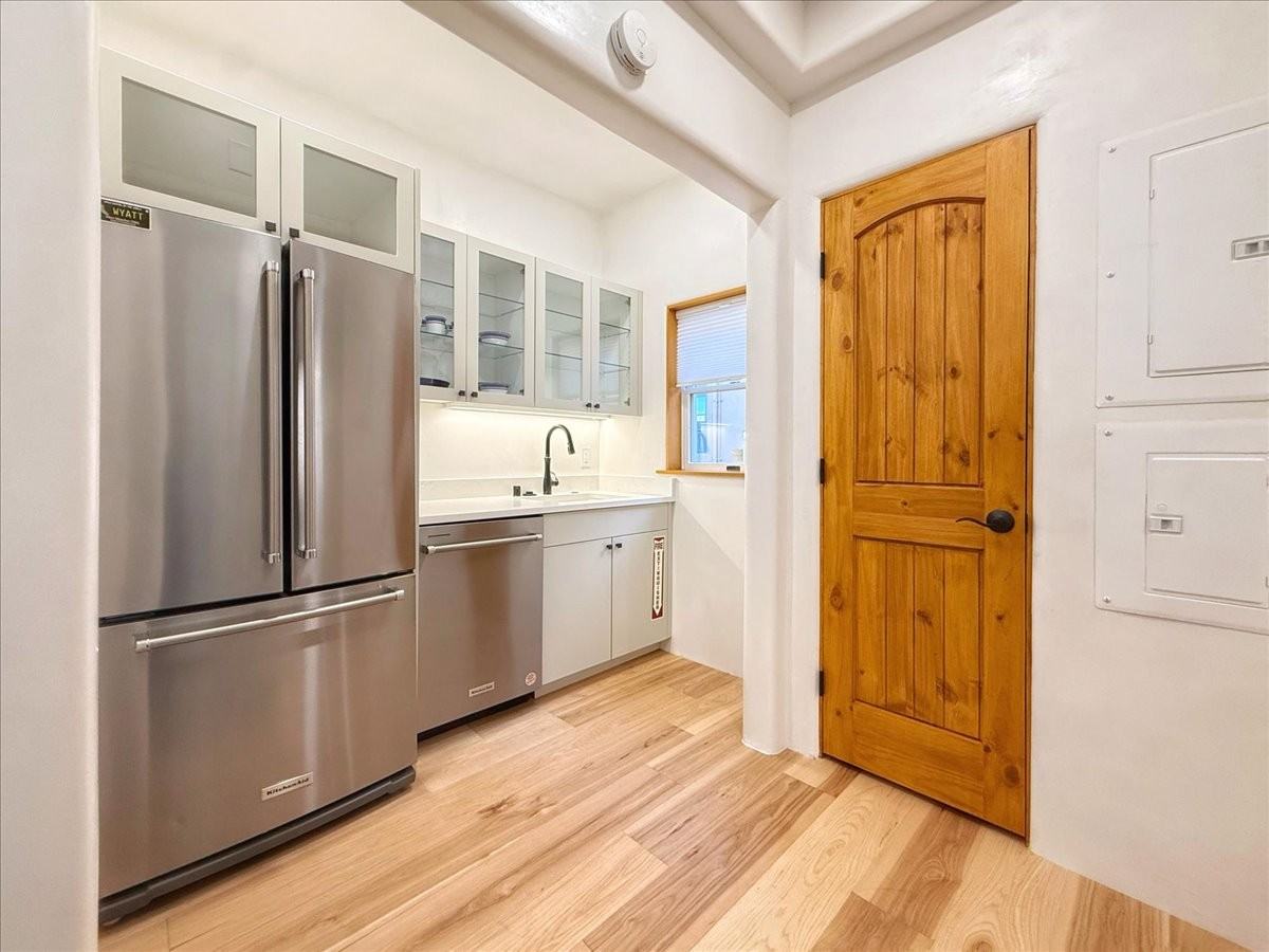 100 W Marcy St #4 - Photo 6 of 20