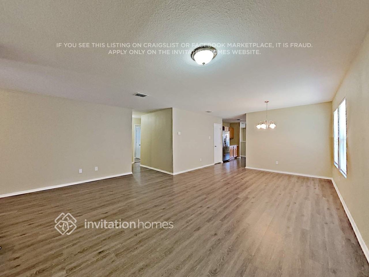 8007 Stowe Springs Ln - Photo 5 of 25