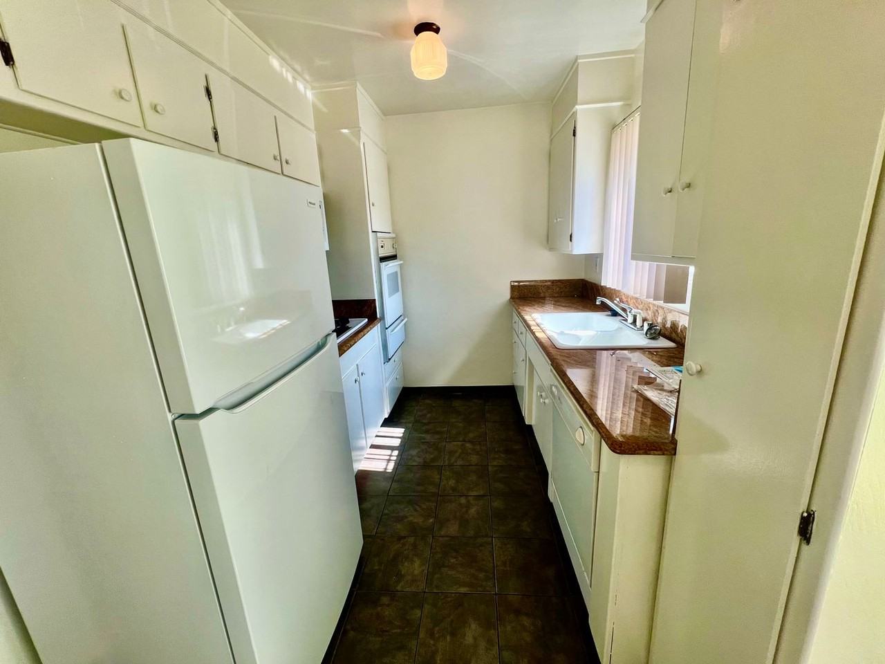 8130 Norton Ave, West Hollywood - Photo 2 of 31