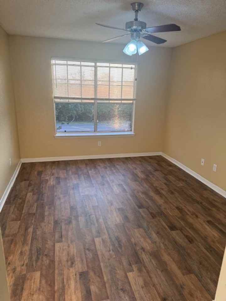 4301 Lizshire Ln #303 - Photo 7 of 16