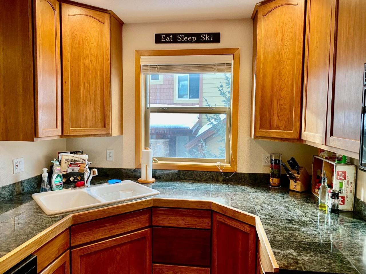 102 Sawyer Cir - Photo 5 of 12