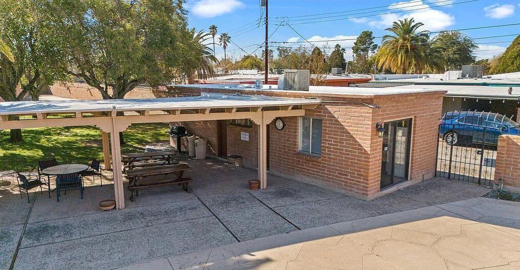 4409 E Brott St - Photo 4 of 14