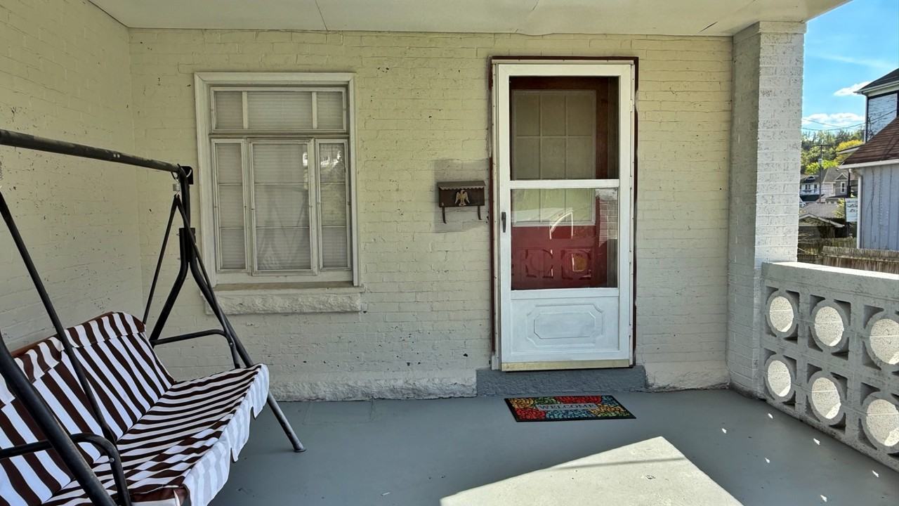 700 W Vine St - Photo 2 of 18