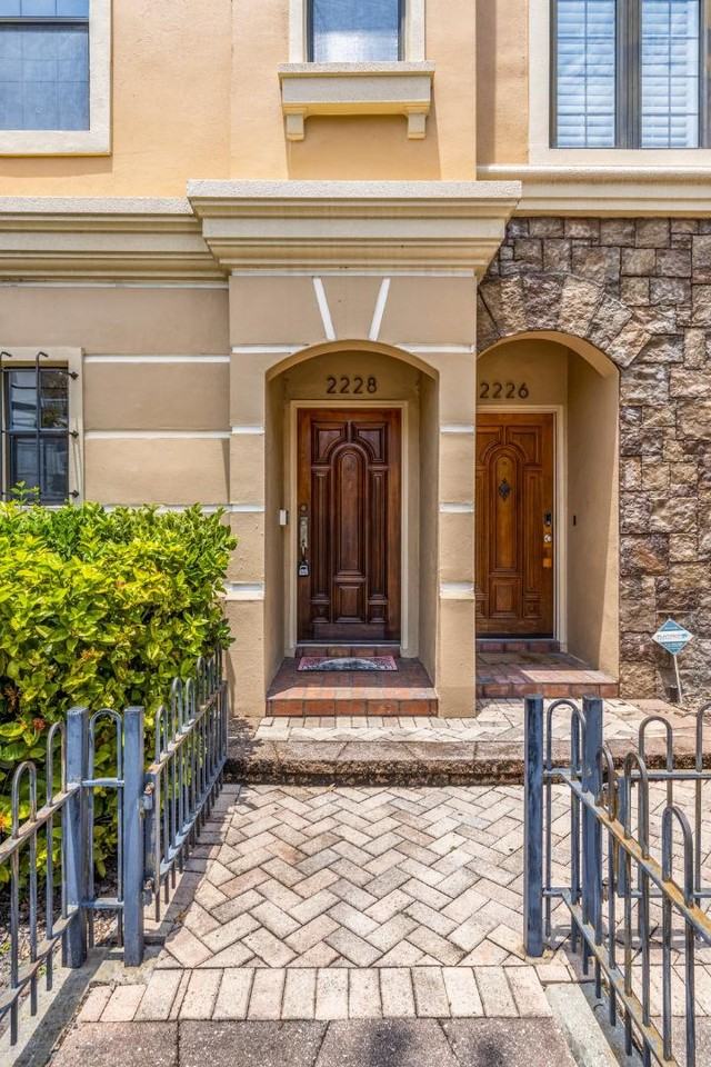 Beautiful Soho Brownstone - 2228 Soho Bay Ct - Photo 4 of 20