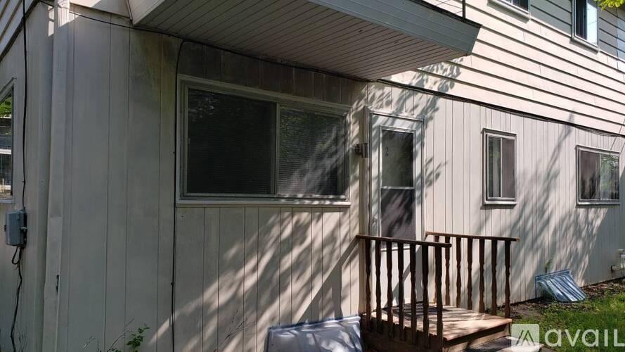 1034 High St - Photo 4 of 12