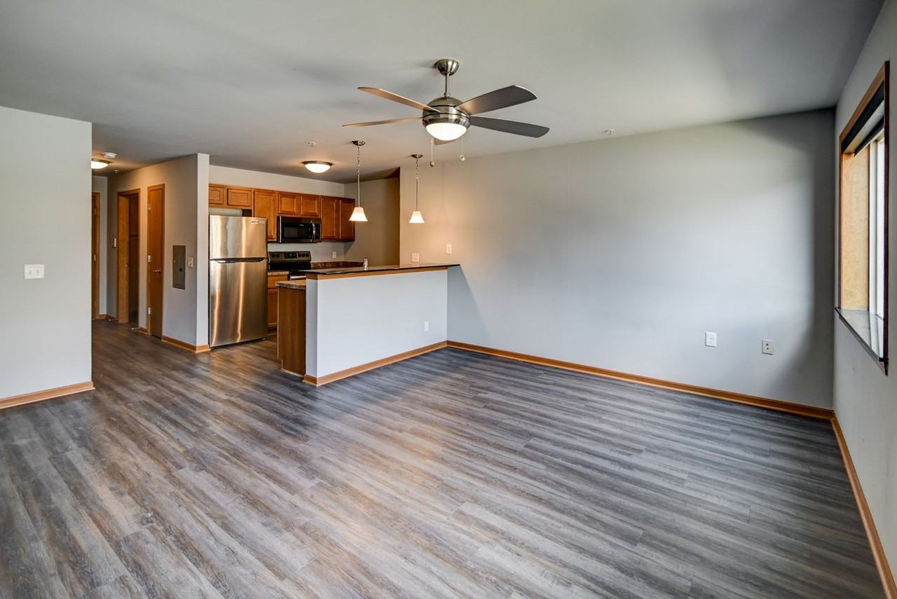 Fairhaven Court Apartments - Photo 3 of 9