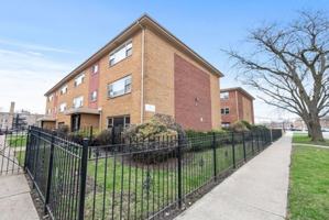 featured image of 11110 S Homewood Ave