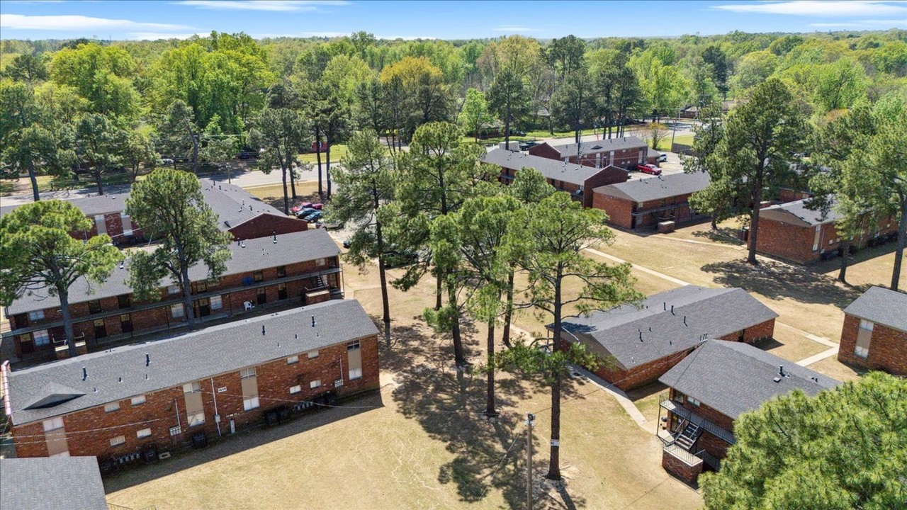 Holmes Pointe Apartments - 1594 East Holmes Road, Memphis, TN 38116 ...