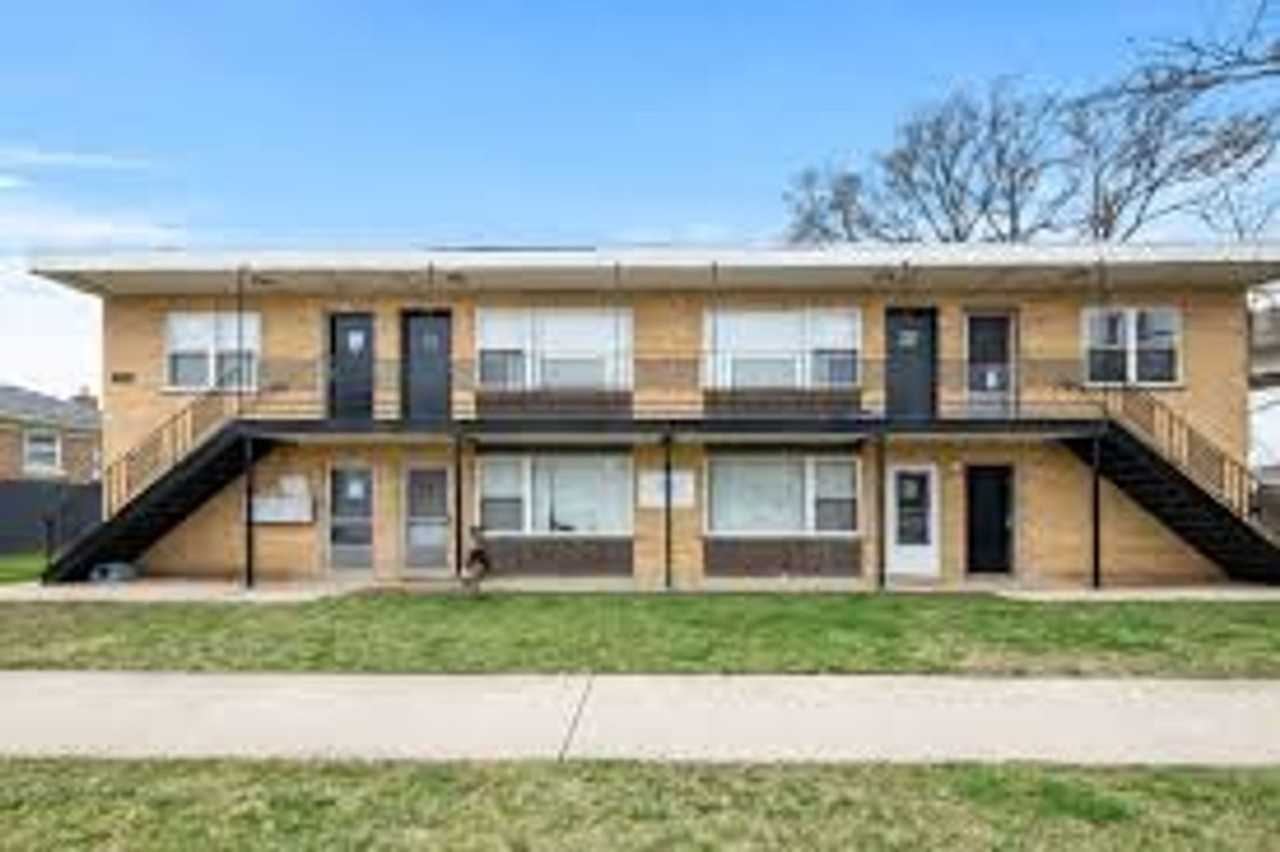 5338 S Kenneth Ave. Chicago IL - Photo 2 of 3