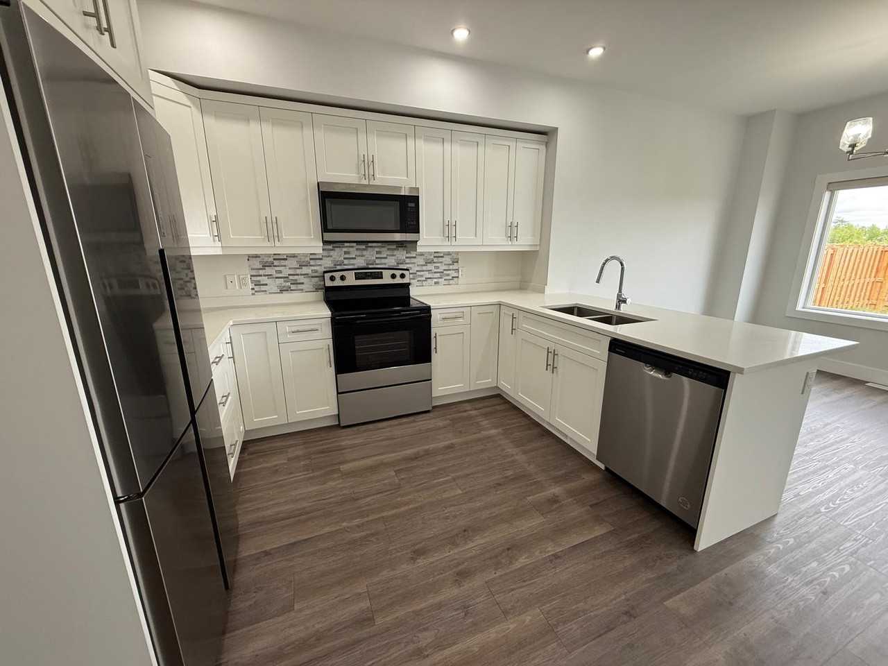 8405 700-000 - 8405 - 79a Street #1 - Photo 2 of 30
