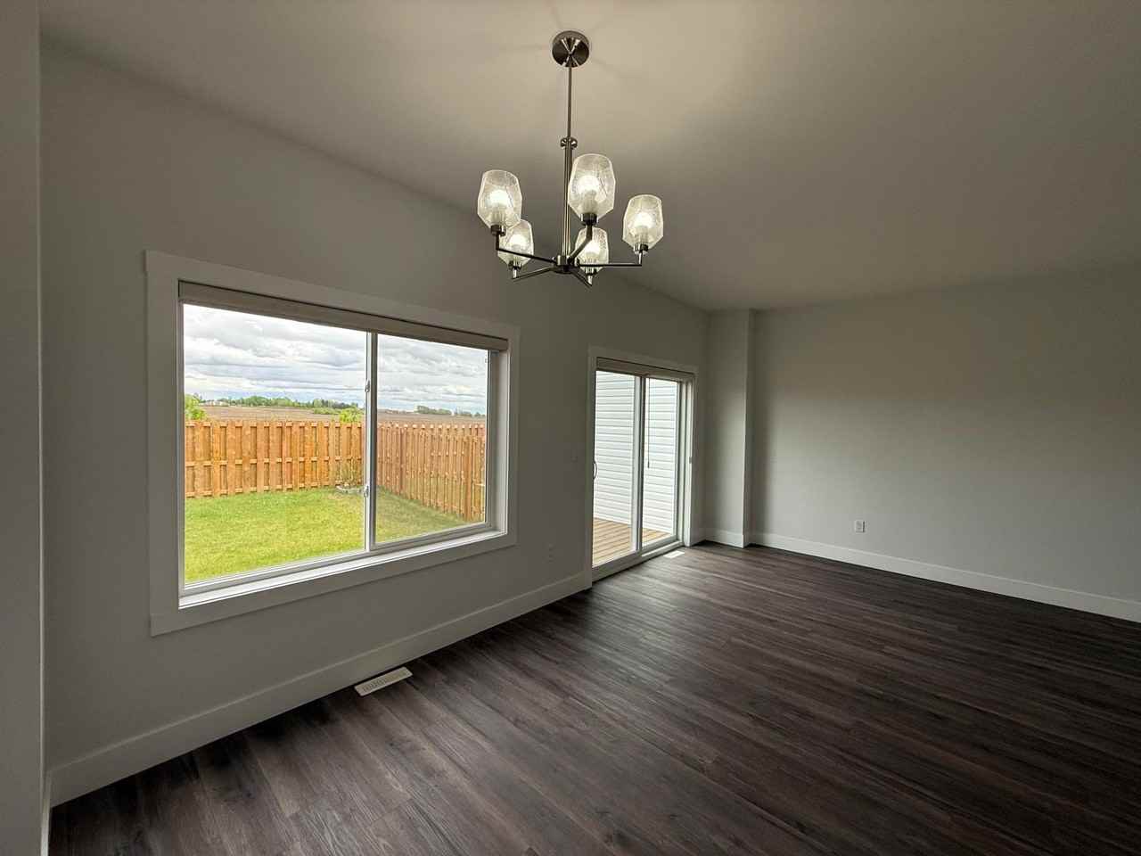 8405 700-000 - 8405 - 79a Street #1 - Photo 5 of 30