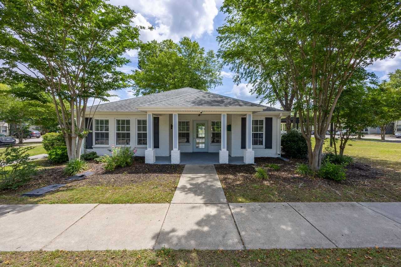 Lexington Grand - Photo 7 of 44