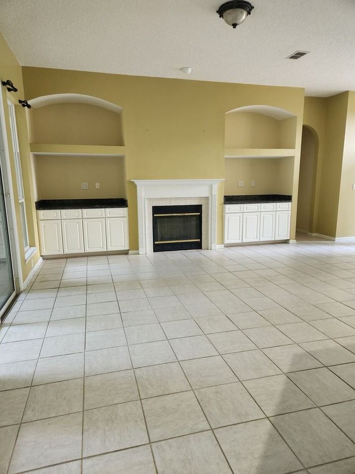 96044 Caribbean Ct - Photo 3 of 12