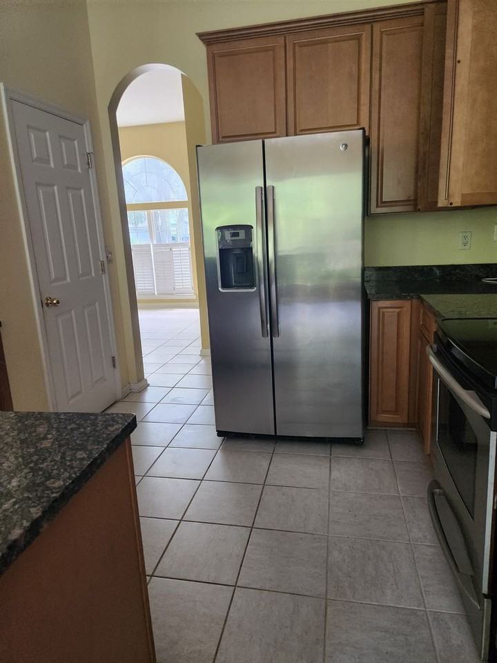 96044 Caribbean Ct - Photo 7 of 12