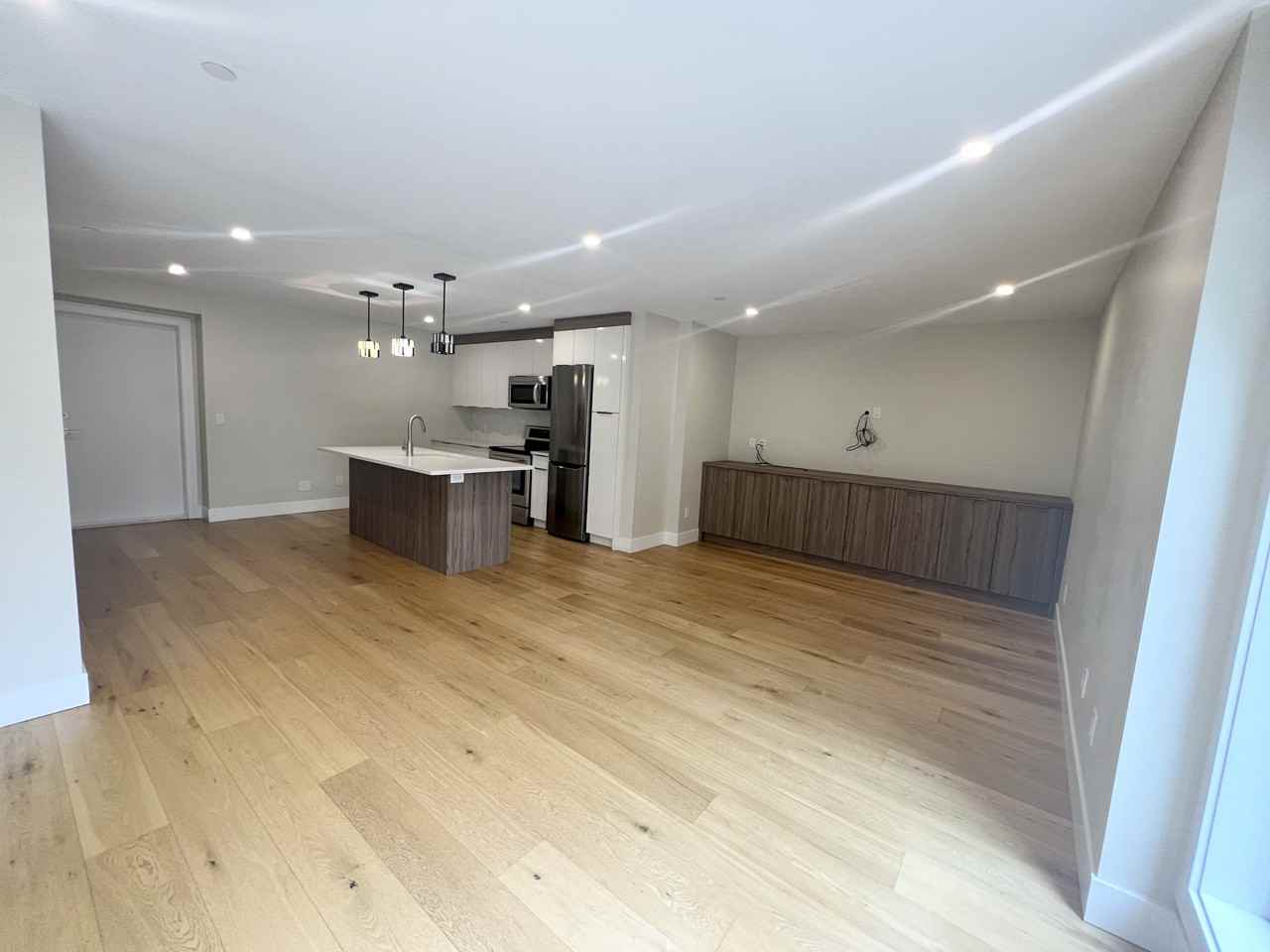 426 Hidhurst Pl - Photo 7 of 17