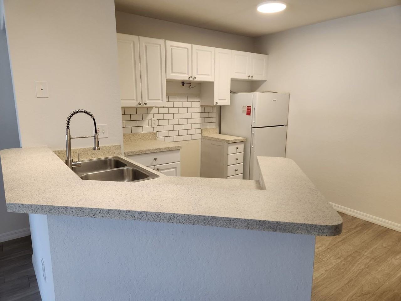 850 S Tamiami Trl #401 - Photo 4 of 27