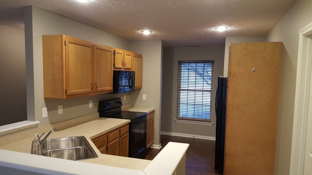 5406 N Bobbie Ct - Photo 4 of 13