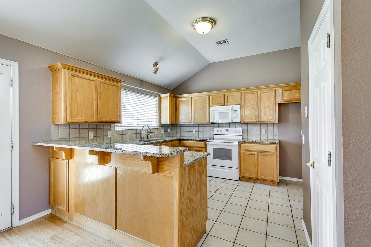 17645 Lead Ln - Photo 7 of 29