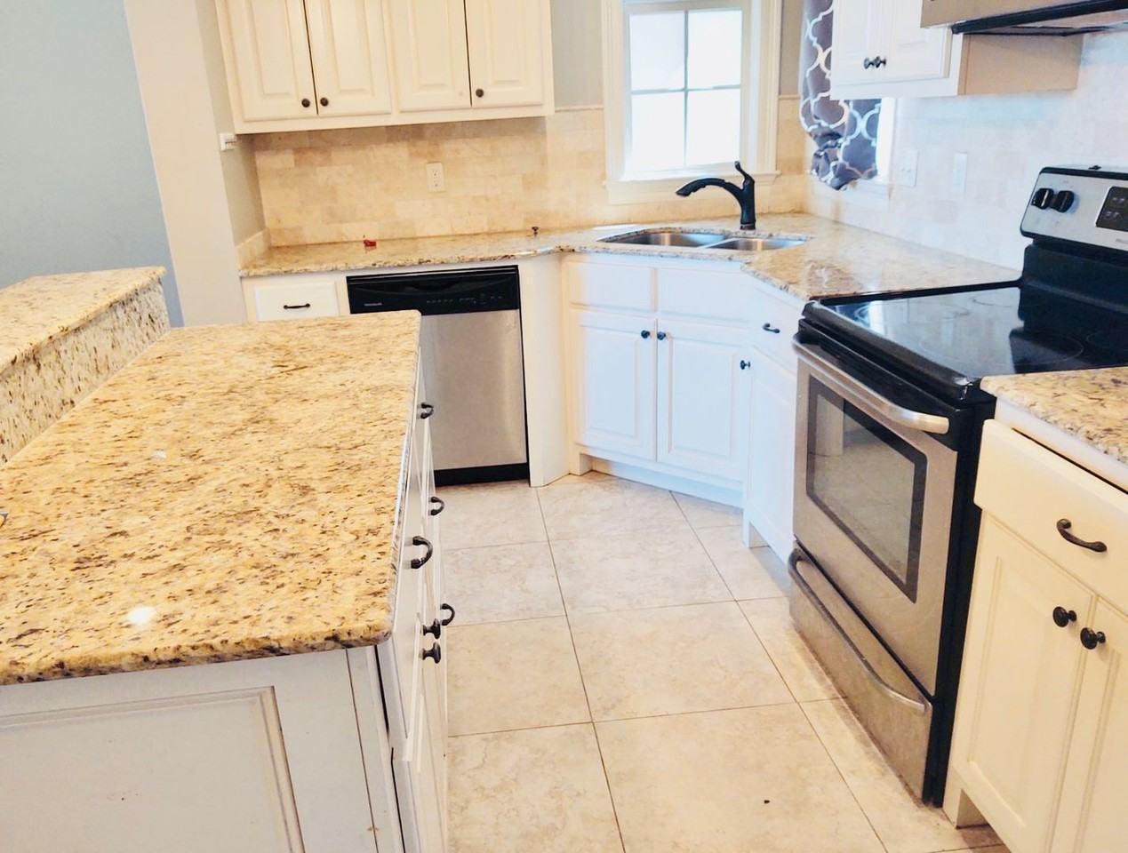 127 Range Dr - Photo 2 of 11