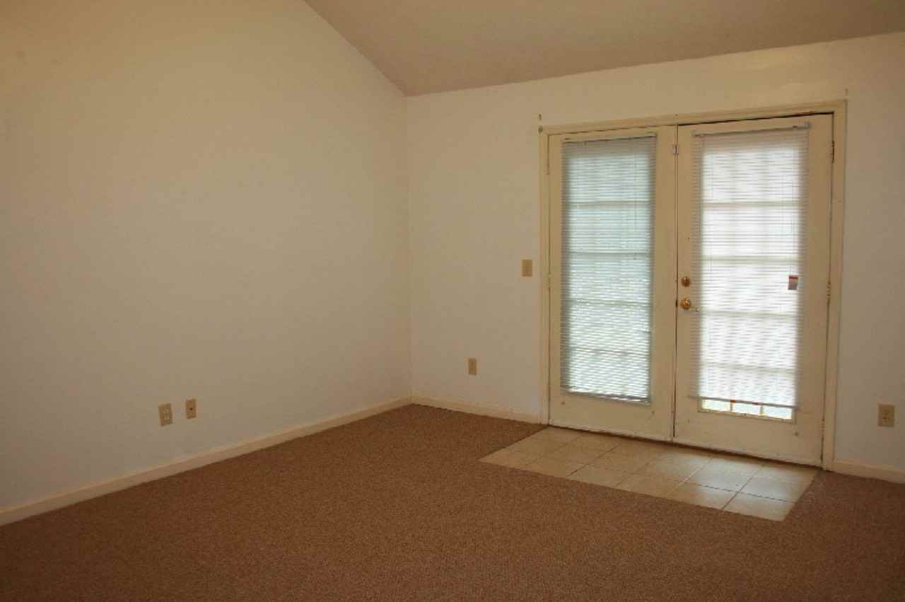 1979 Sara St - Photo 4 of 6