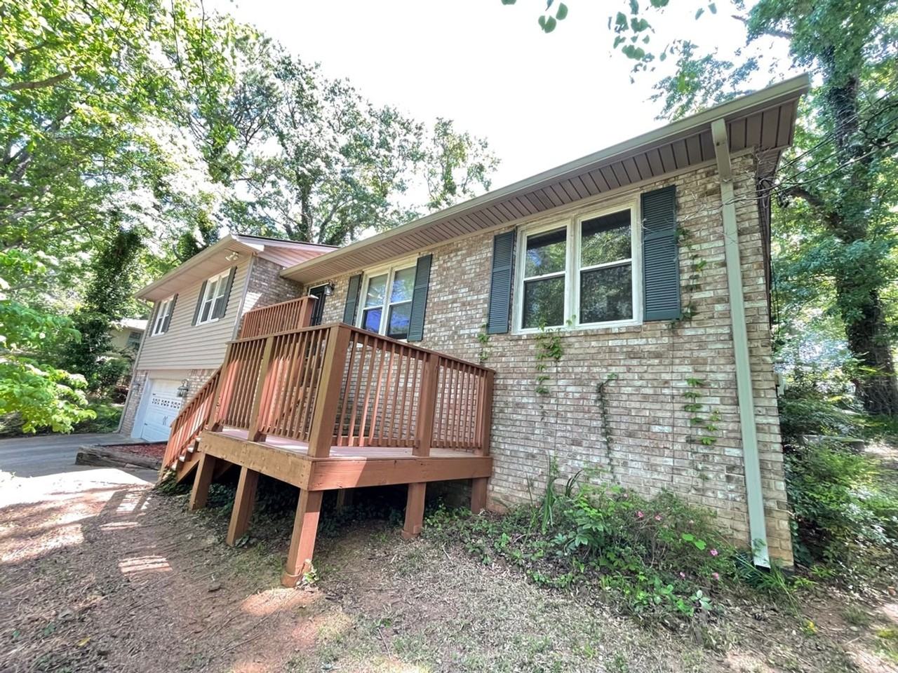 509 University Cir - Photo 2 of 29