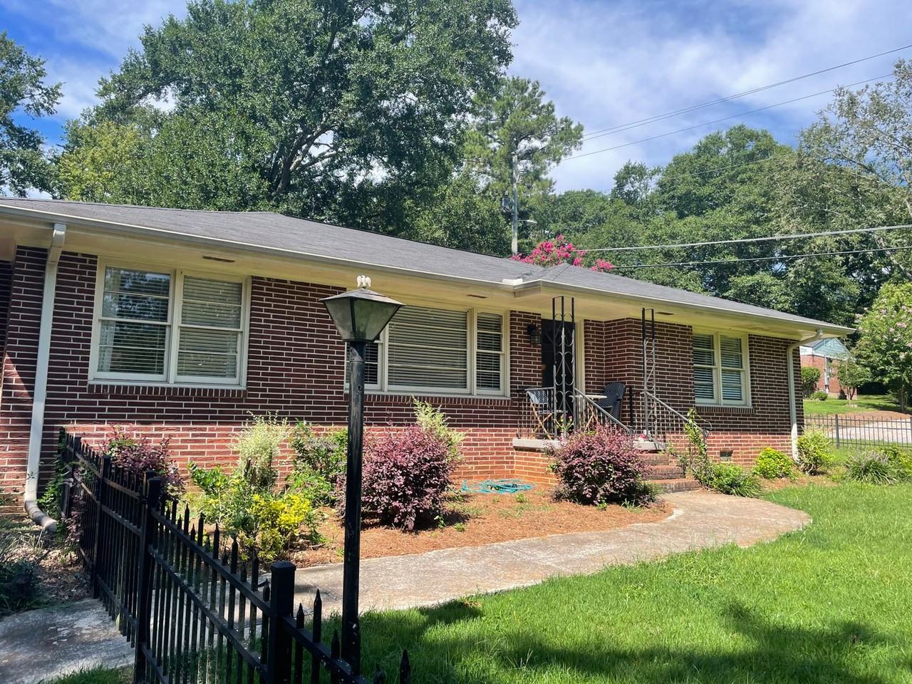 185 Crestview Cir - Photo 2 of 28