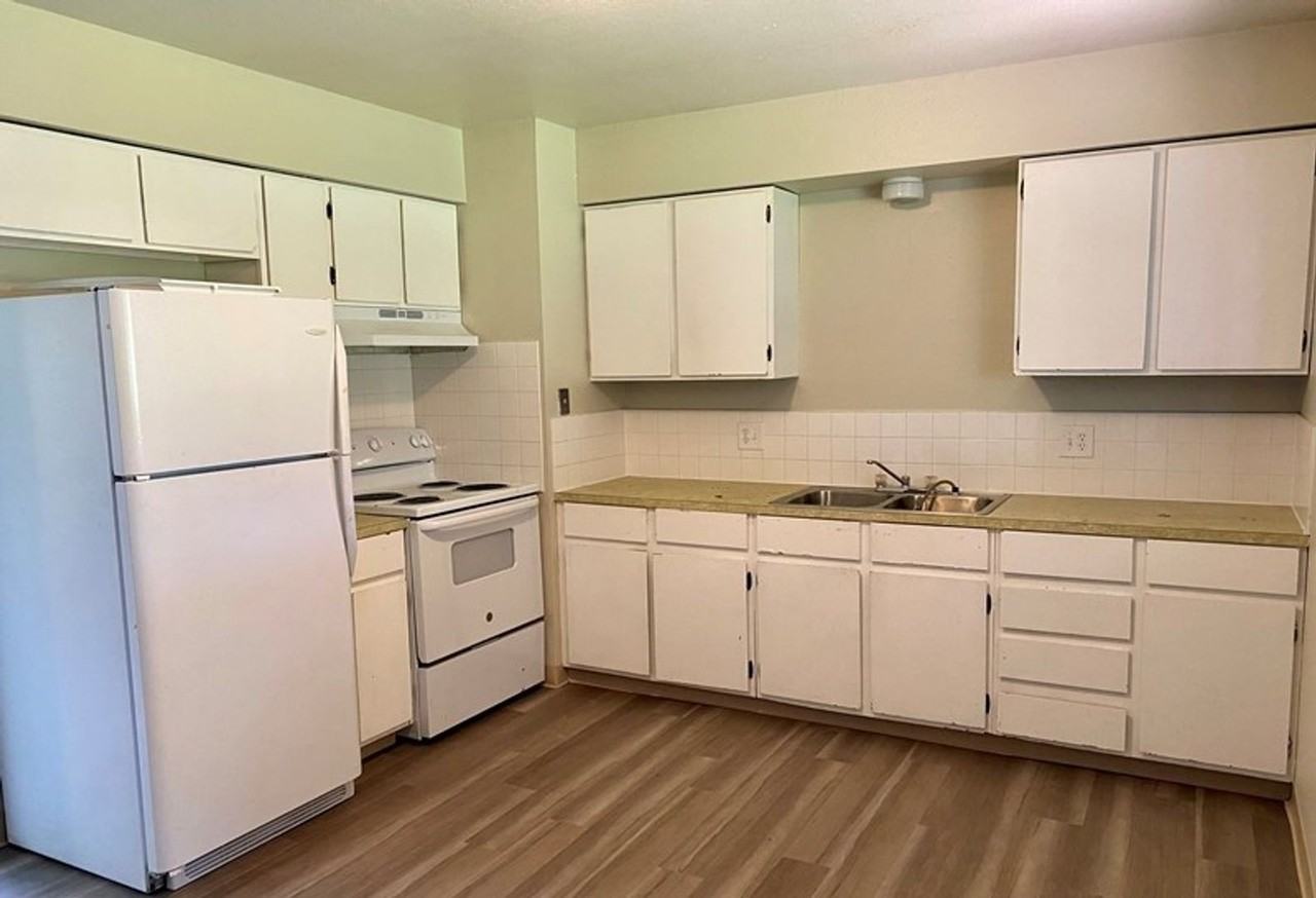 1912 W Plum St - Photo 3 of 6