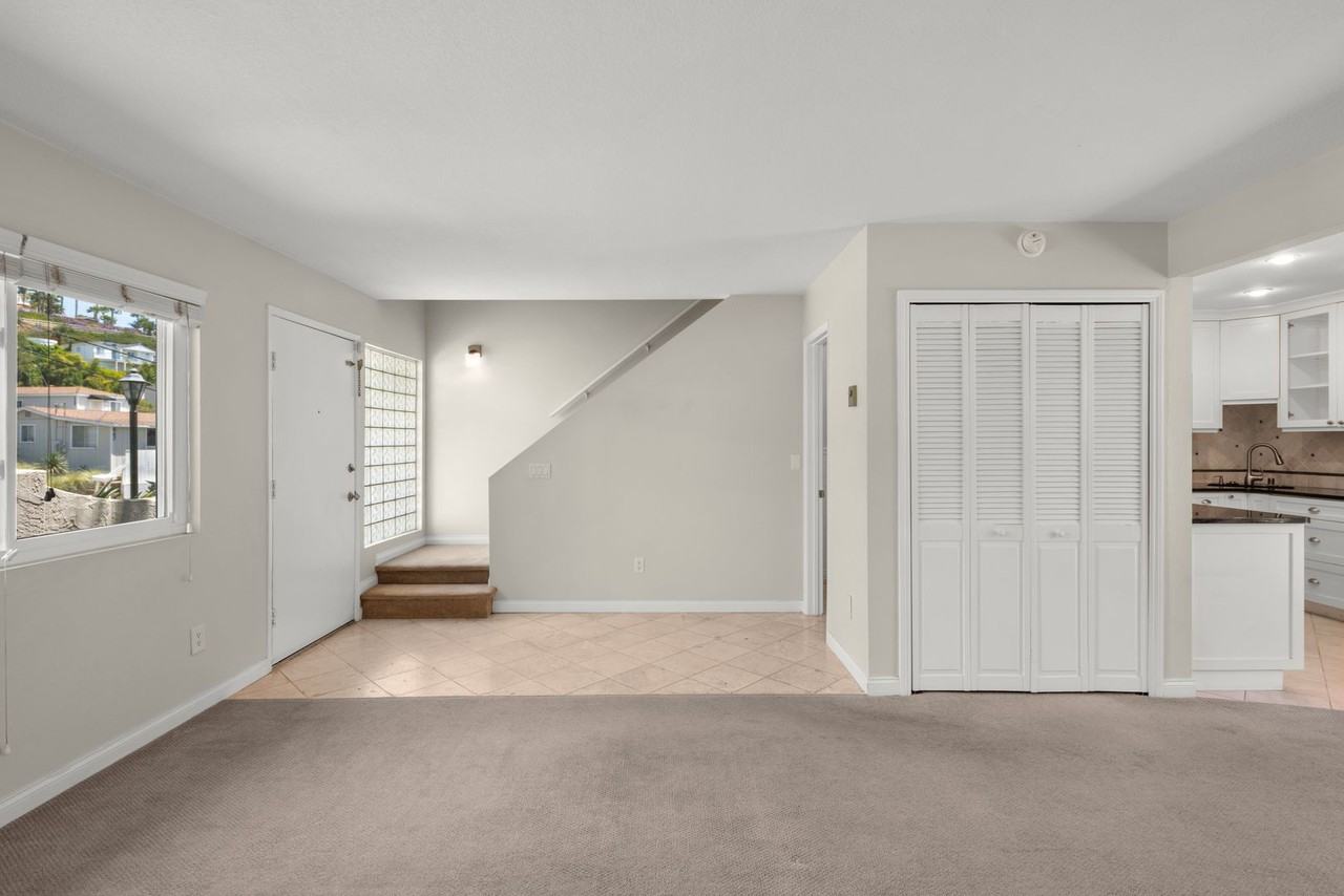 843 Valley Ave - Photo 2 of 24