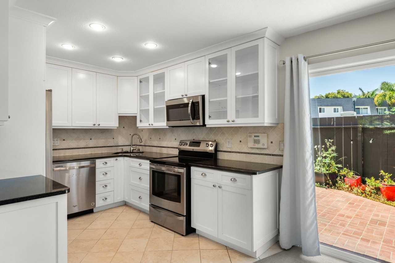 843 Valley Ave - Photo 5 of 24