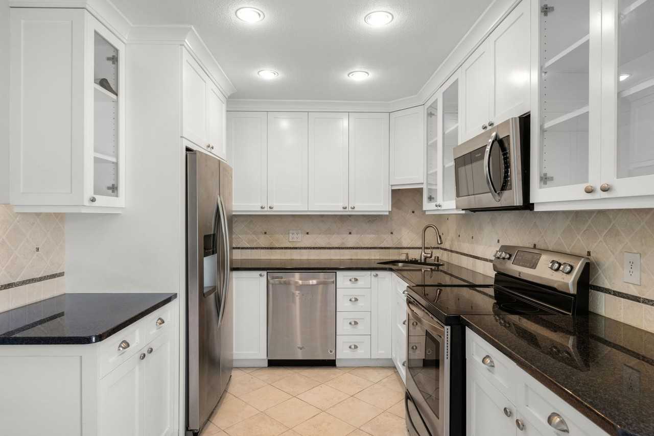 843 Valley Ave - Photo 6 of 24