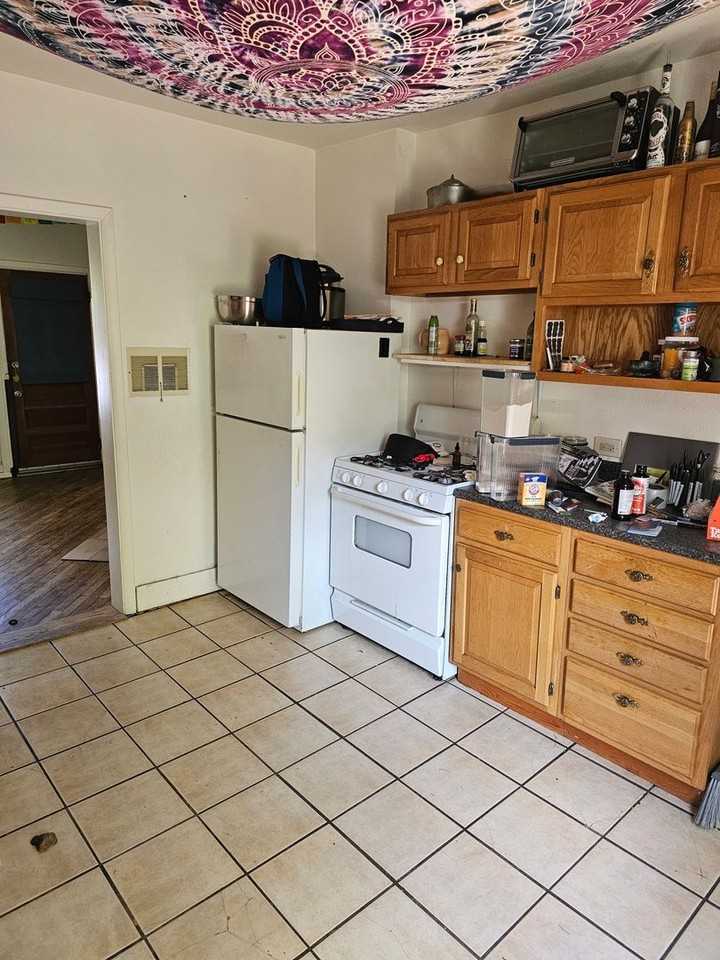 350 E 3rd St - Photo 3 of 14