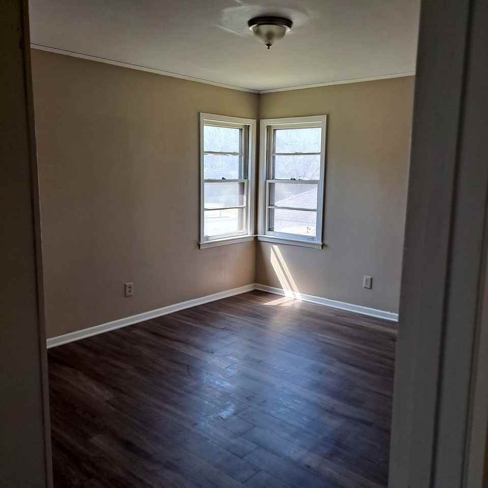 2160 Saint Elmo Ave - Photo 5 of 7