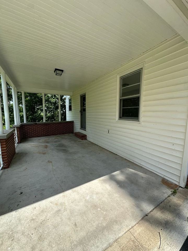 1604 Mccall Dr - Photo 2 of 18