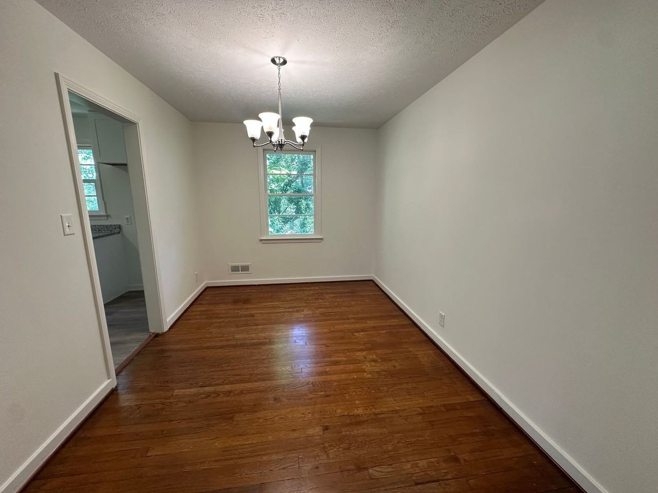 1604 Mccall Dr - Photo 6 of 18