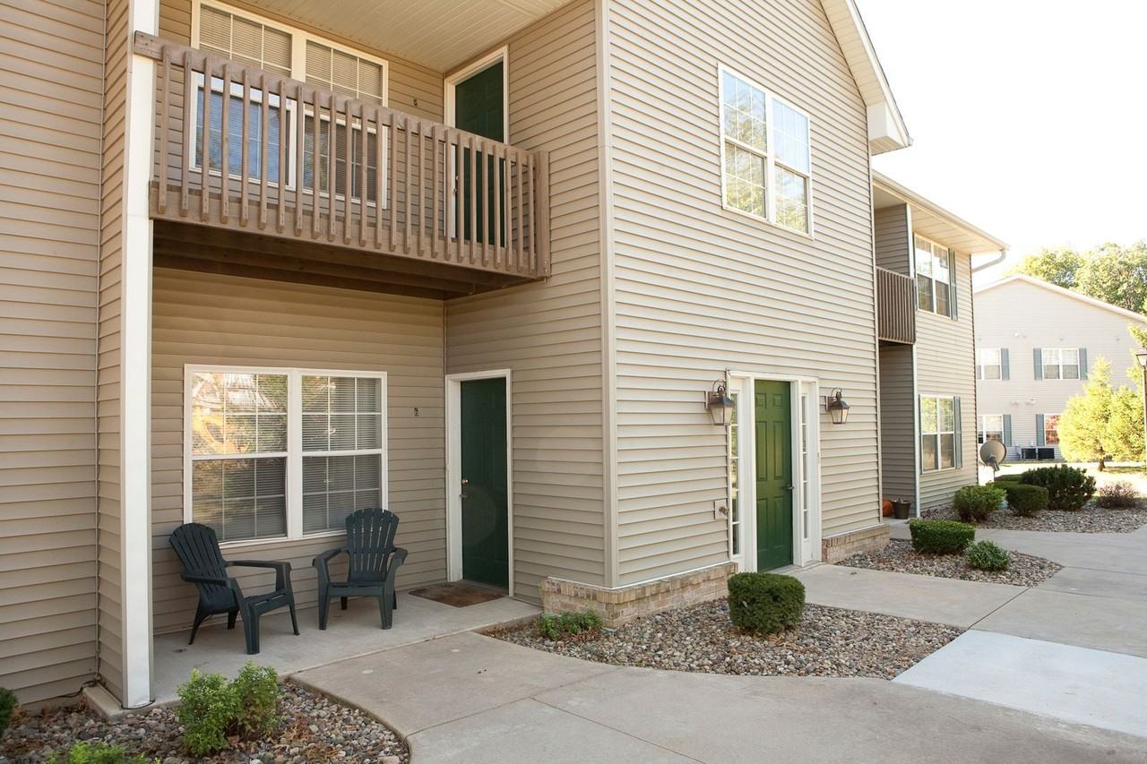 Covington Court Apartments - Photo 3 of 13