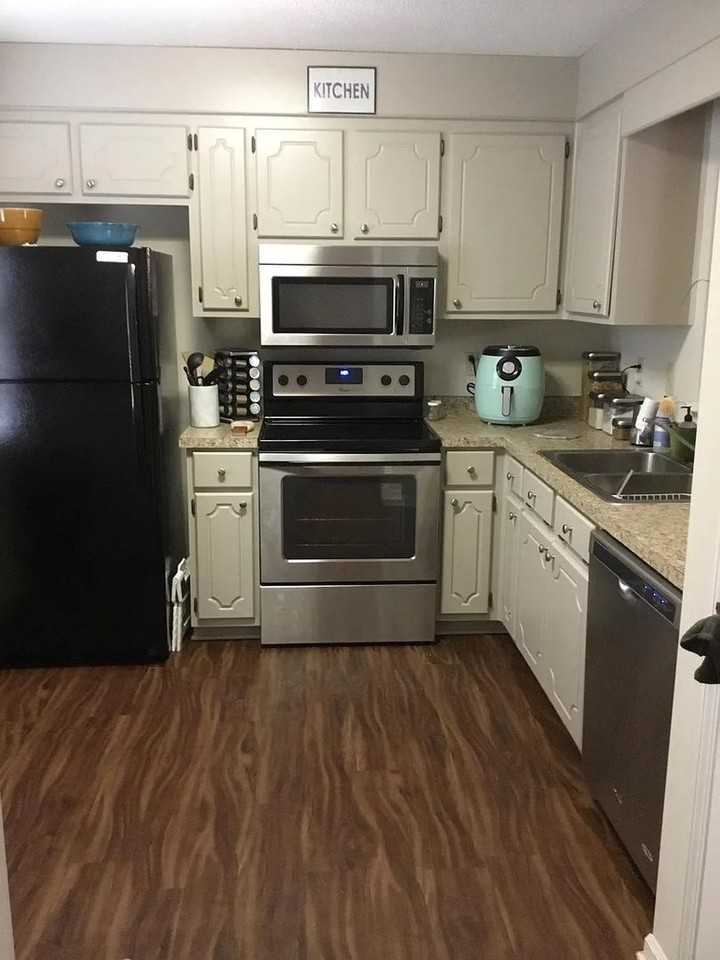 104 College Heights Blvd - Photo 2 of 9