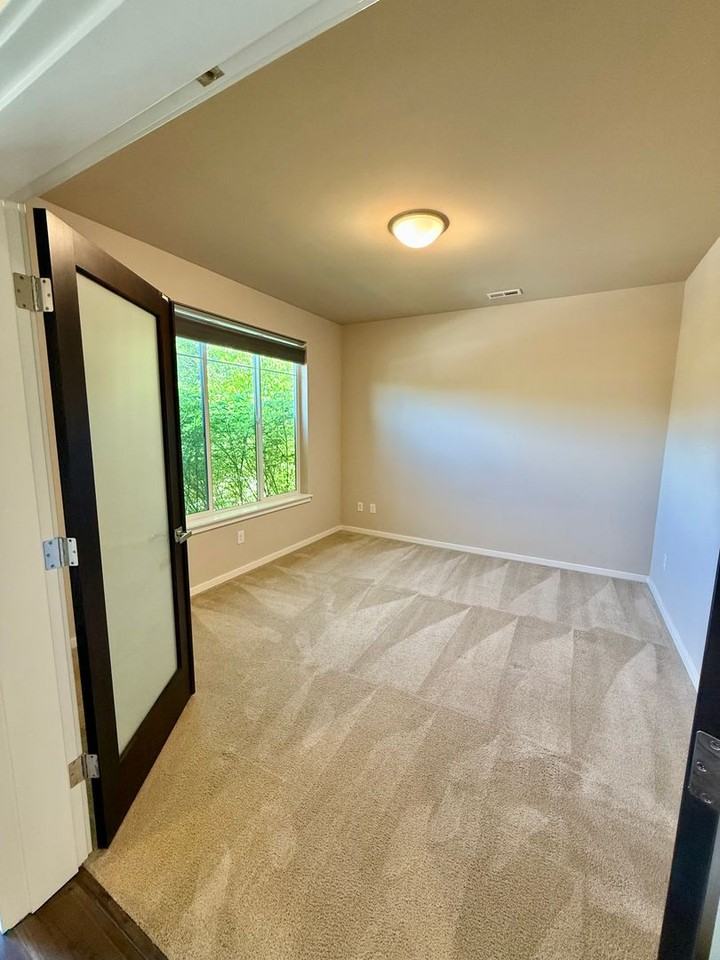 3826 169th Pl Se - Photo 6 of 37