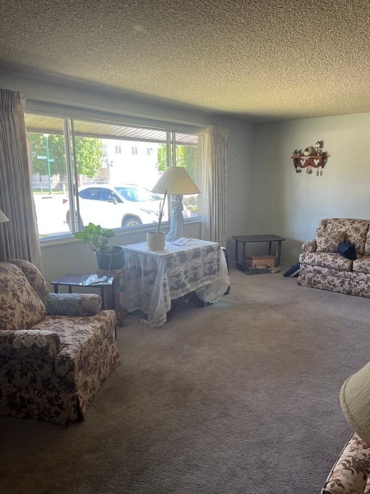 288 E 1200 N - Photo 2 of 5