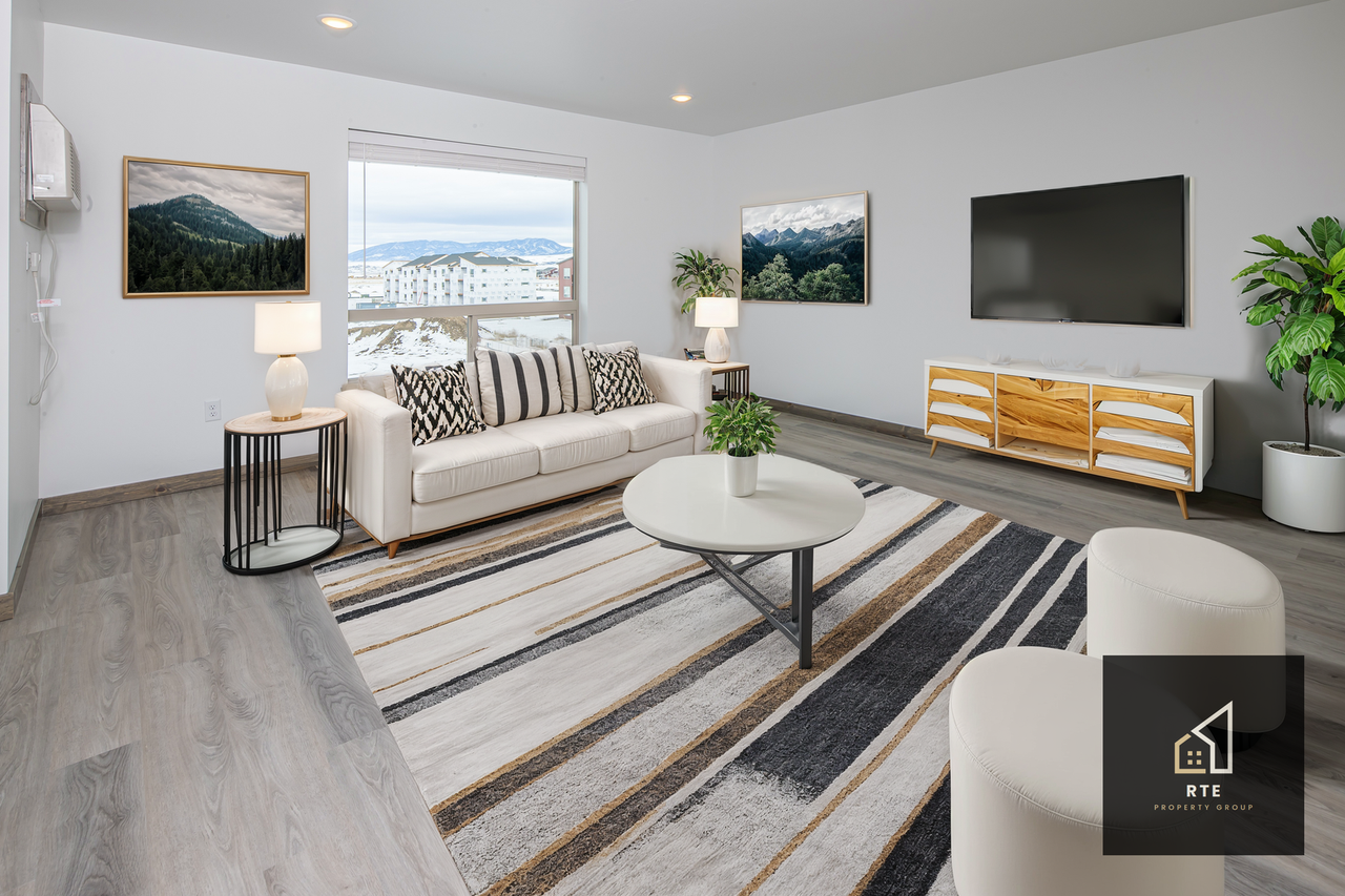 1170 Abigail Lane - Photo 5 of 37