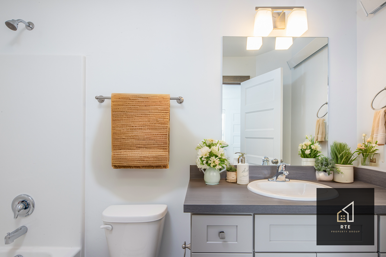 1170 Abigail Lane - Photo 6 of 9