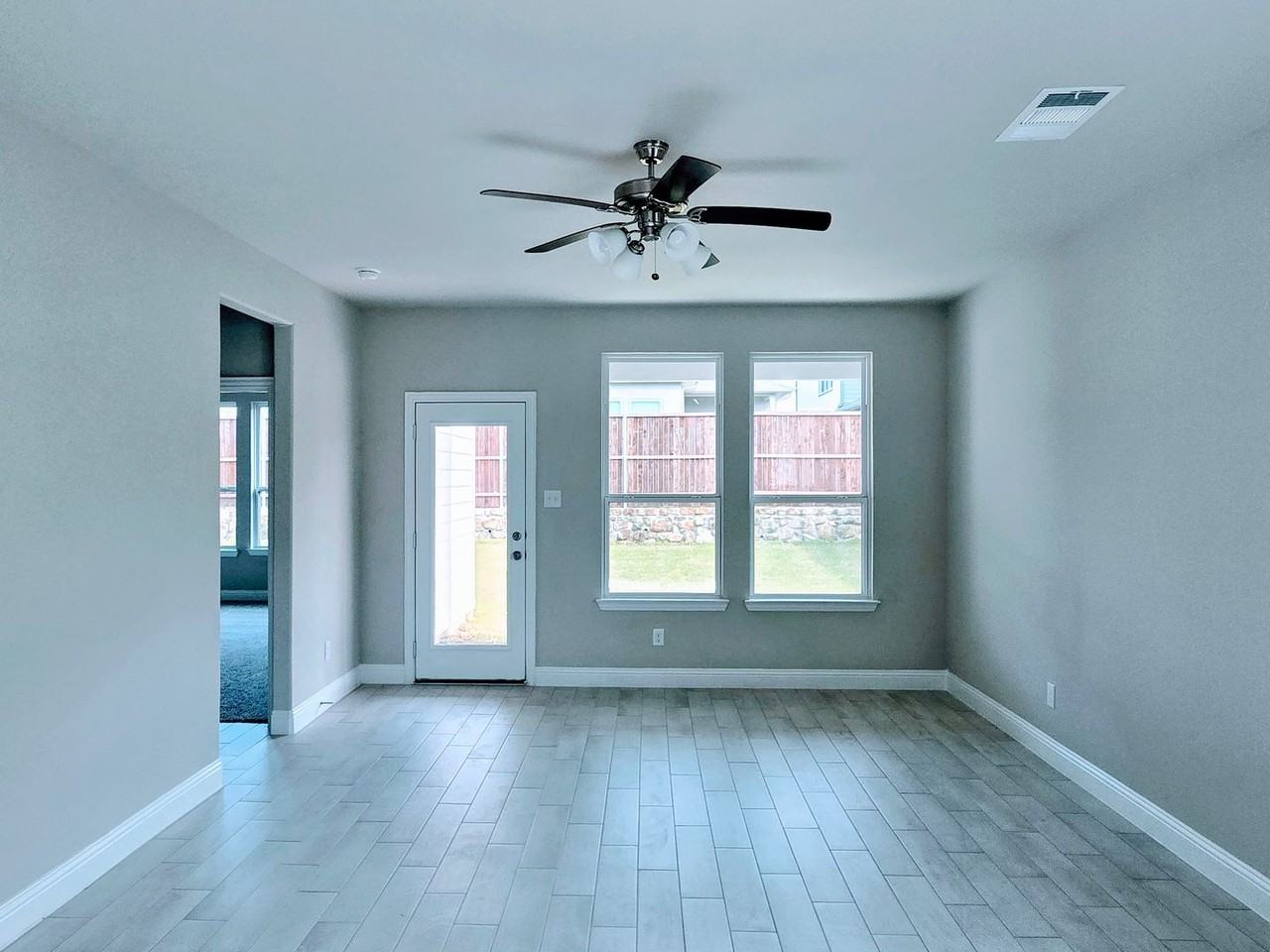 612 Conestoga Pass - Photo 3 of 16