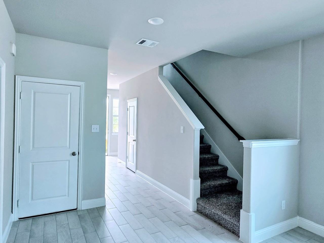 612 Conestoga Pass - Photo 4 of 16