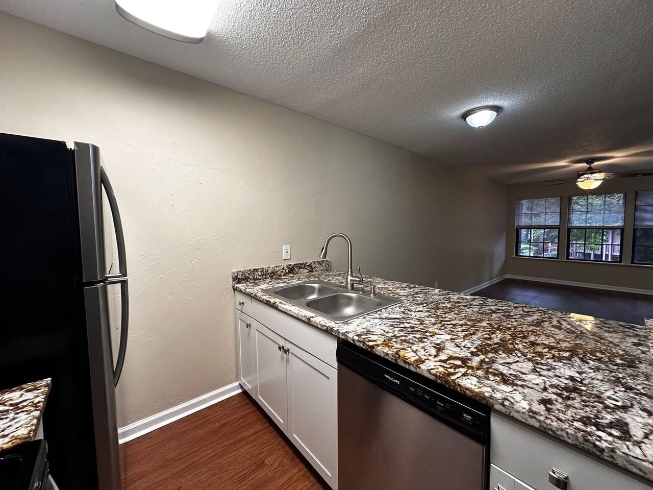 797 Timberway Ct - Photo 4 of 22