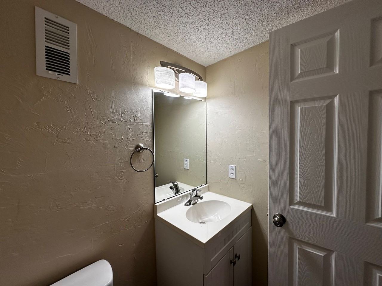 797 Timberway Ct - Photo 6 of 22