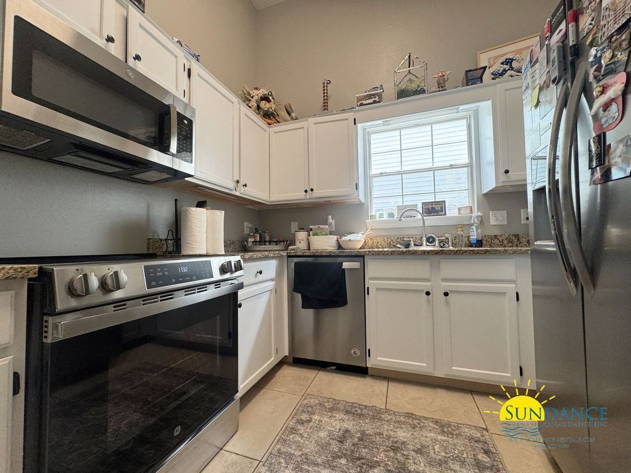 1701 Colonial Ct - Photo 6 of 19