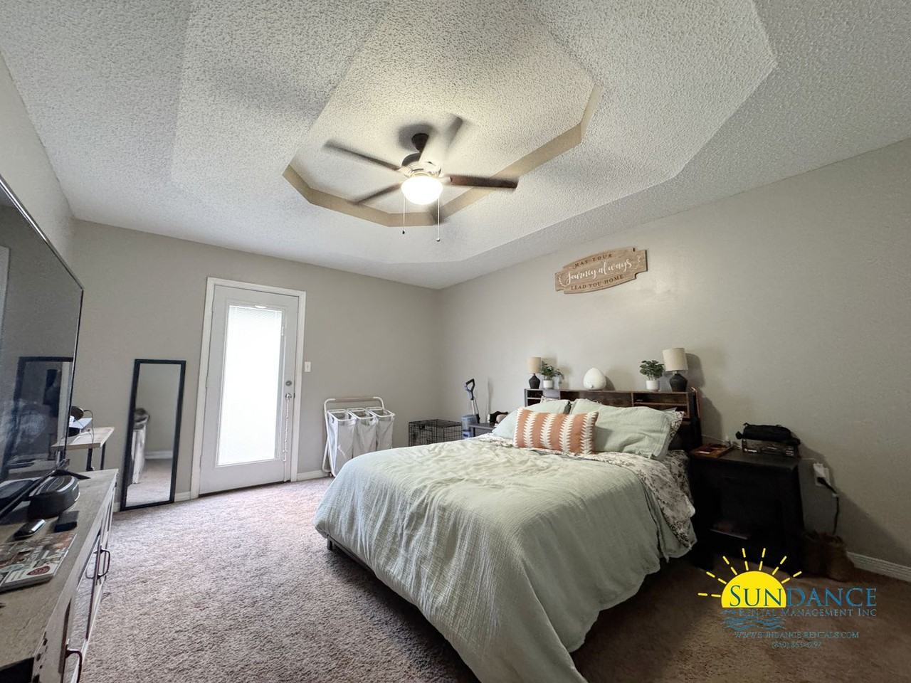 1701 Colonial Ct - Photo 7 of 19