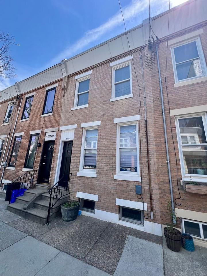 3227 Chatham St - Photo 2 of 22